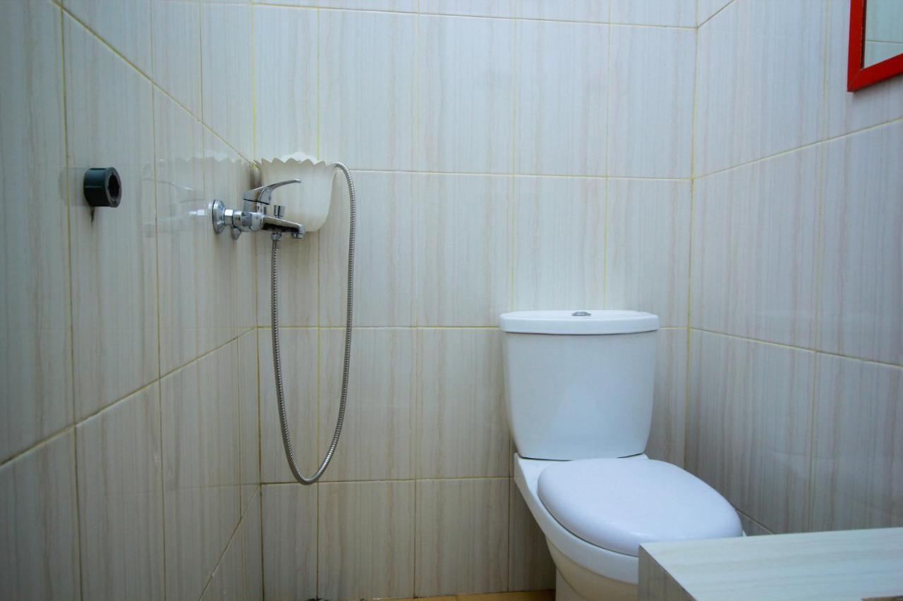 Oyo 1596 Taman Homestay Syariah Dumai Exterior photo